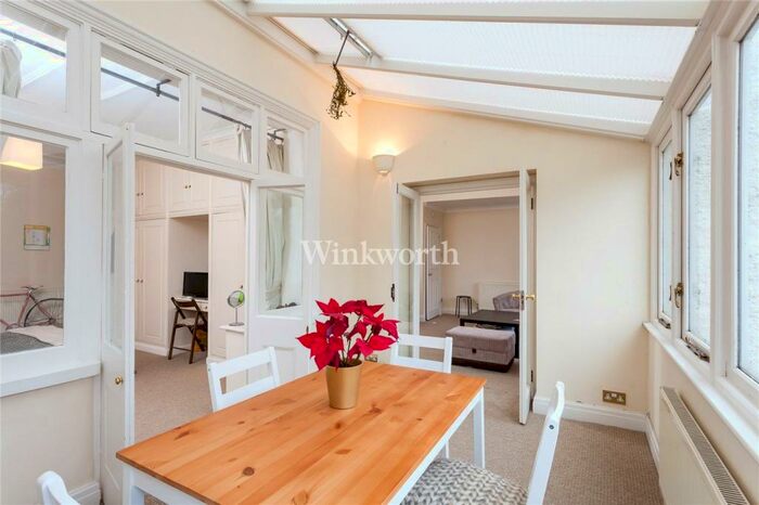 3 Bedroom Apartment To Rent In Finchley Road, London, NW11