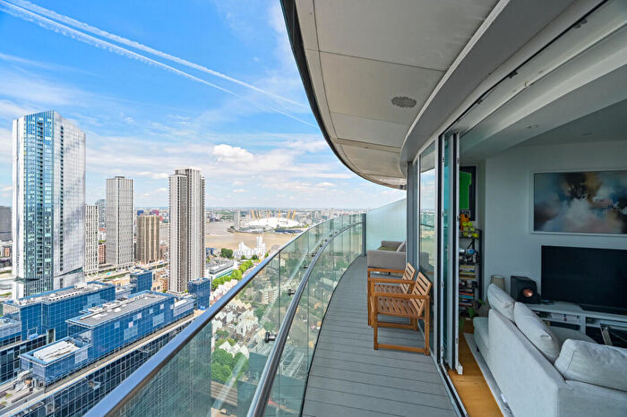 1 Bedroom Flat For Sale In Arena Tower, Canary Wharf, London, E14