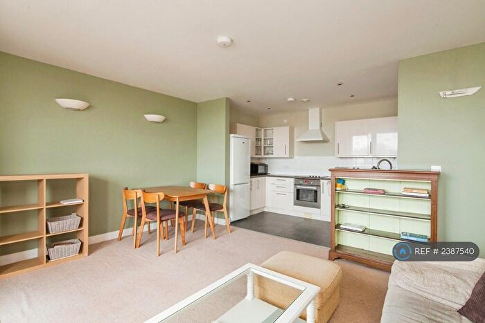 1 Bedroom Flat To Rent In Clarson House, London, SE5