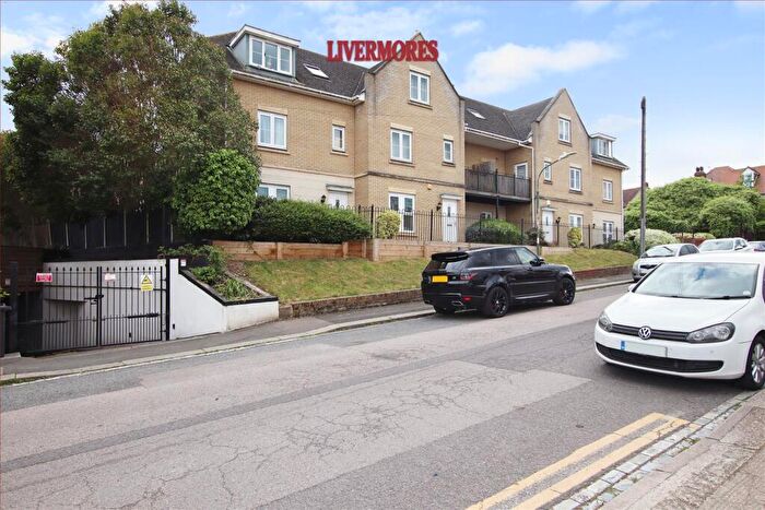 1 Bedroom Flat For Sale In Priory Hill, Dartford, DA1