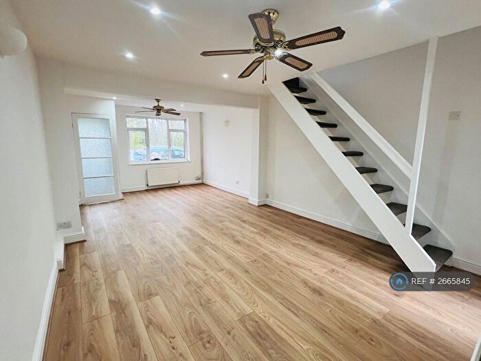 2 Bedroom Terraced House To Rent In Commonside East, Mitcham, CR4