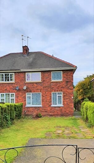 3 Bedroom Semi Detached Bungalow To Rent In Herringthorpe Valley Rd, Rotherham, S65