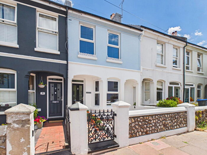 3 Bedroom Terraced House For Sale In Stanley Road, Worthing, BN11
