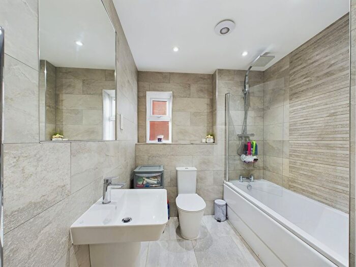 3 Bedroom End Of Terrace House For Sale In Highfield Road, Whitby, YO21