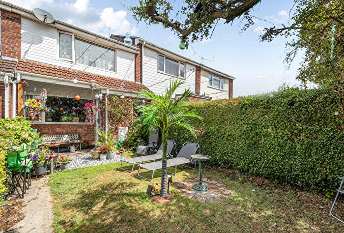 2 Bedroom House For Sale In Glenfall, Yate, Bristol, Gloucestershire, BS37