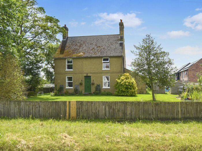 5 Bedroom Detached House For Sale In Station Road, Tempsford, SG19
