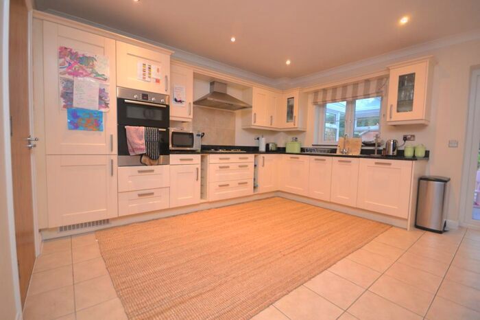 5 Bedroom Semi-Detached House To Rent In Symeon Place, Caversham Heights, RG4