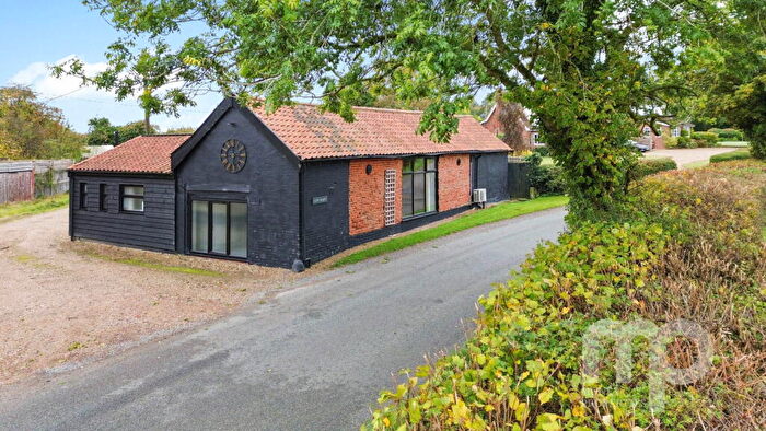 5 Bedroom Barn Conversion For Sale In Church Road, Deopham, Wymondham, Norfolk, NR18