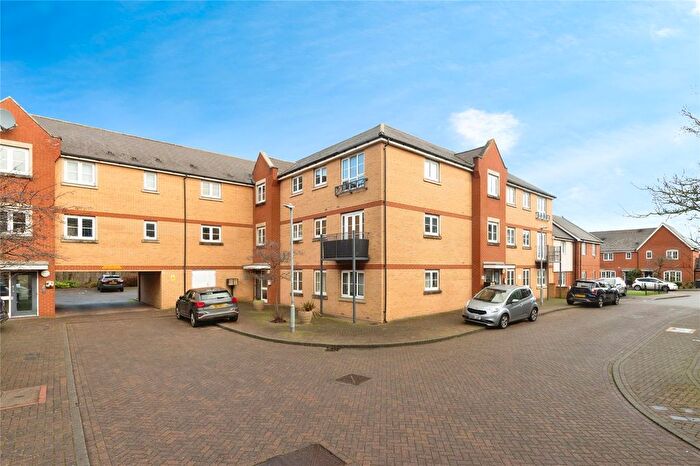 2 Bedroom Flat For Sale In Bridge Road, Wickford, SS11