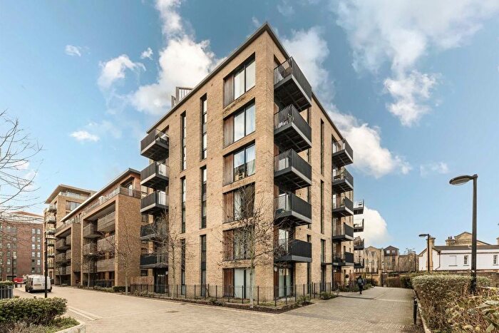 1 Bedroom Flat To Rent In Albatross Way, Canada Water, SE16