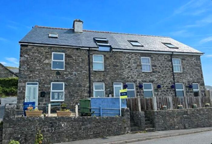 2 Bedroom Terraced House For Sale In Penrhiw, Llanaber, Barmouth, LL42