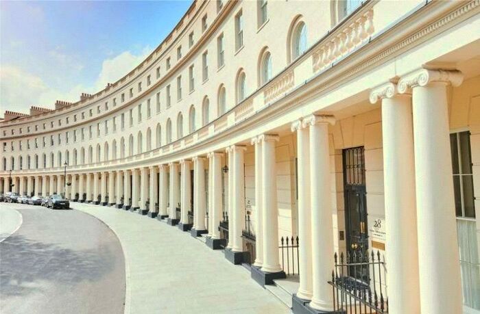 1 Bedroom Flat To Rent In Park Crescent, London, W1B