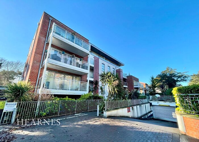 2 Bedroom Flat For Sale In Branksome Wood Road, Bournemouth, BH2