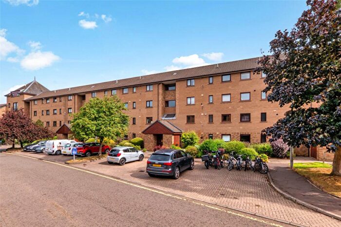 2 Bedroom Apartment For Sale In East Parkside, Holyrood, Edinburgh, EH16