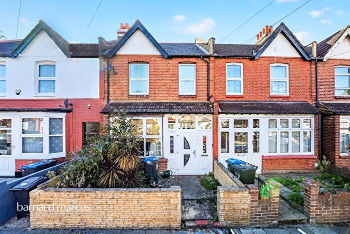 2 Bedroom Terraced House For Sale In Whitford Gardens, Mitcham, CR4