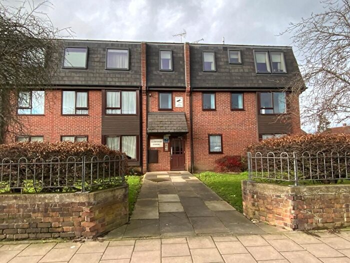 1 Bedroom Flat For Sale In Mungo Park Road, South Hornchurch, RM13