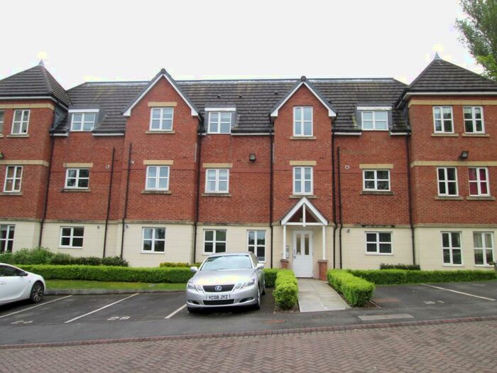 2 Bedroom Flat To Rent In Summer Drive, Sandbach, CW11