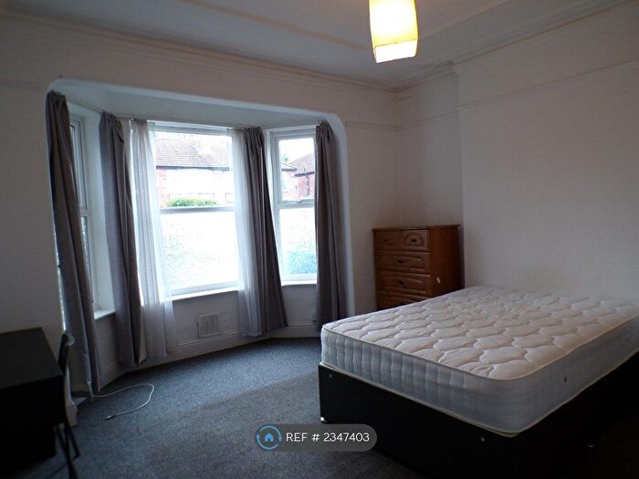 7 Bedroom Semi-Detached House To Rent In Amherst Road, Manchester, M20