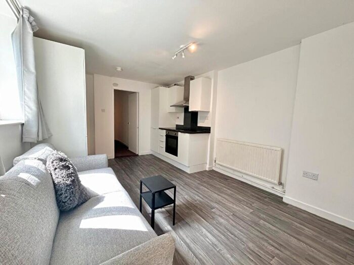 2 Bedroom Apartment To Rent In Woodville Road, Cardiff(City), CF24