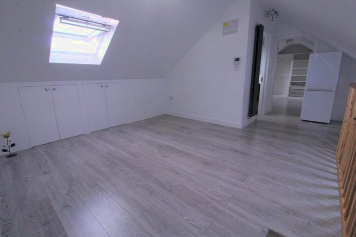 1 Bedroom Flat To Rent In Gilbert Street, Enfield EN3