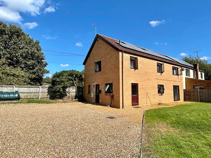 4 Bedroom Semi-Detached House To Rent In Brook Lane, Brookville, Thetford, IP26