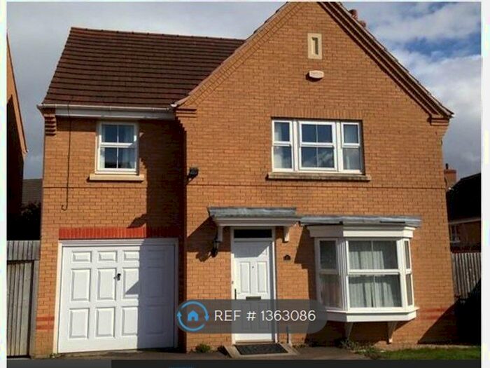 4 Bedroom Detached House To Rent In Villa Way, Northampton, NN4