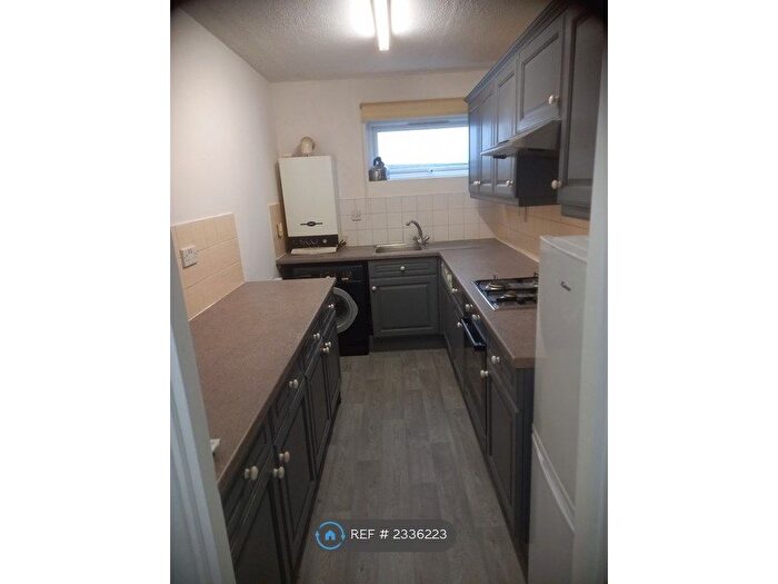 1 Bedroom Maisonette To Rent In Lorne Close, Slough, SL1