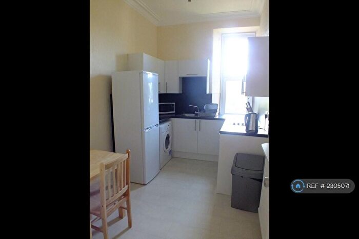2 Bedroom Flat To Rent In Rosemount Viaduct, Aberdeen, AB25
