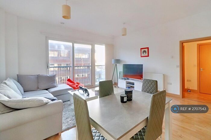 1 Bedroom Flat To Rent In Canon Court, Wallington, SM6