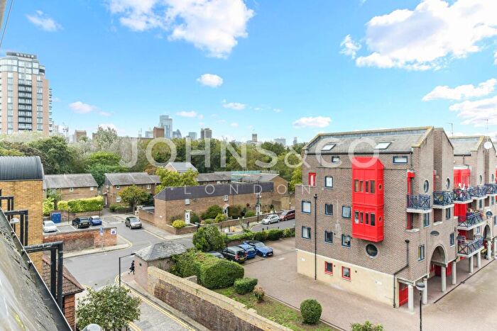 2 Bedroom Apartment To Rent In Riverside Mansions, Milk Yard, E1W