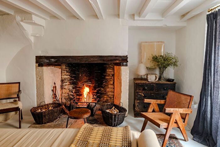 4 Bedroom Terraced House For Sale In Tetbury, Gloucestershire, GL8