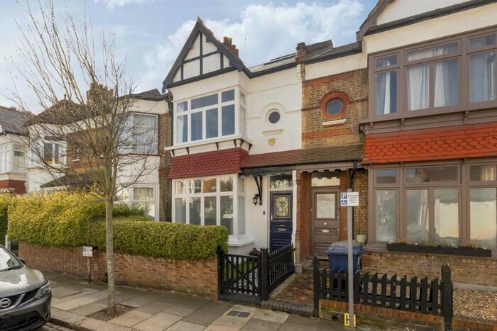 4 Bedroom House To Rent In Baronsmere Road, London, N2