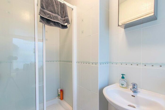 1 Bedroom Private Hall To Rent In Allensbank Road, Heath, CF14