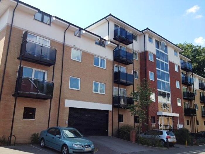 2 Bedroom Apartment To Rent In Lordsdale Court, Shirley, SO16