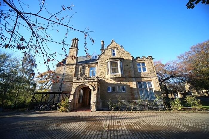 2 Bedroom Flat To Rent In Headingley Lane, Headingley, Leeds, LS6