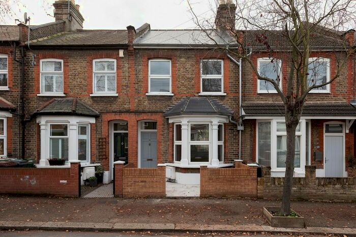 2 Bedroom Property To Rent In Bedford Road, Walthamstow, E17