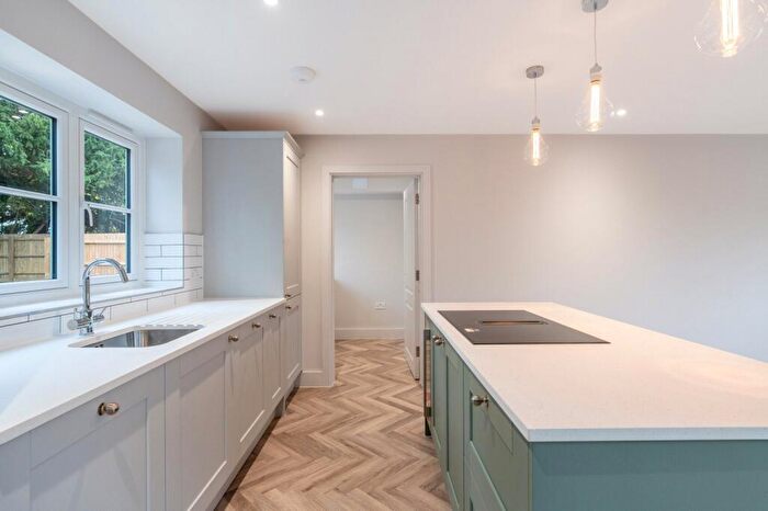 4 Bedroom Detached House For Sale In Moralee Close, Rowlands Hill, Wimborne, Dorset, BH21