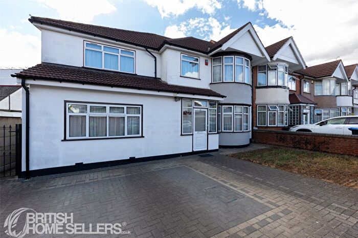 4 Bedroom End Terrace House For Sale In Boycroft Avenue, London, NW9