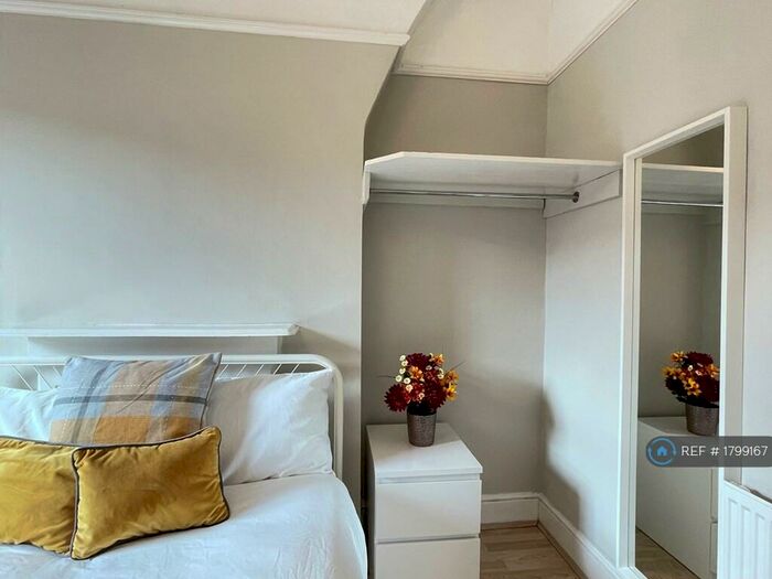 3 Bedroom End Of Terrace House To Rent In Brookdale Road, Liverpool, L15