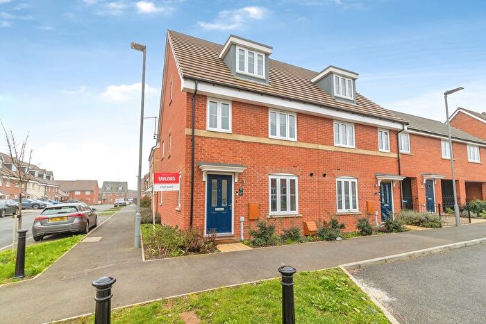 4 Bedroom Semi Detached House For Sale In Santa Cruz Avenue, Newton Leys, Bletchley, Milton Keynes, MK3