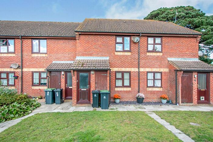 1 Bedroom Flat To Rent In Dennistoun Avenue, Christchurch, BH23