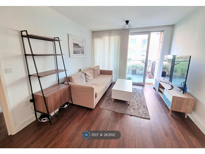 1 Bedroom Flat To Rent In Nelson Walk, London, E3