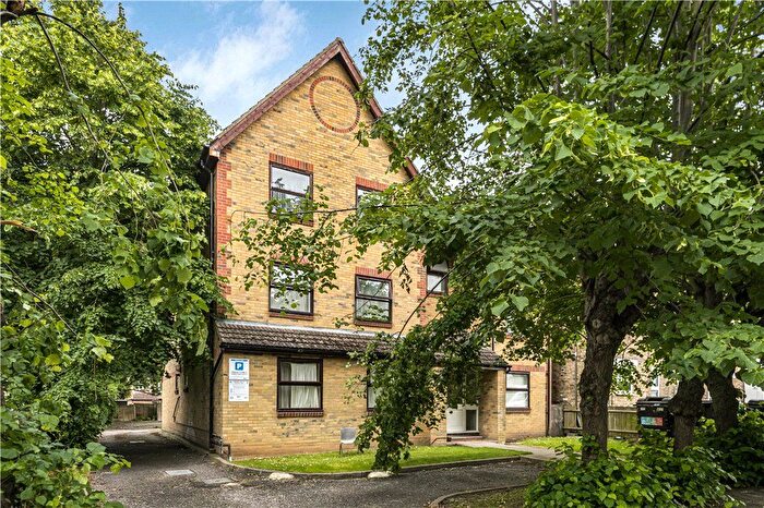 2 Bedroom Flat To Rent In Howard Road, London, SE25