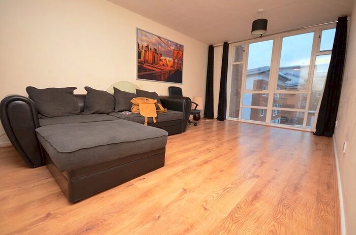 1 Bedroom Flat To Rent In Felixstowe Court, London, E16