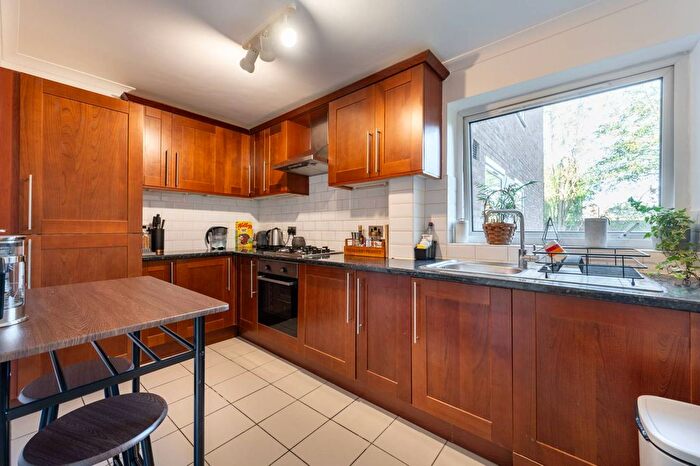 2 Bedroom Flat To Rent In Grange Road, Ealing Broadway, London, W5