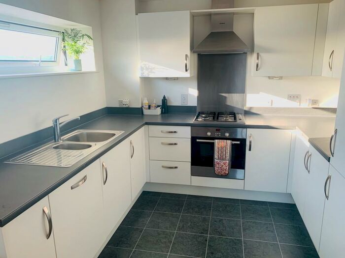 2 Bedroom Flat To Rent In Newfoundland Way, Portishead, BS20