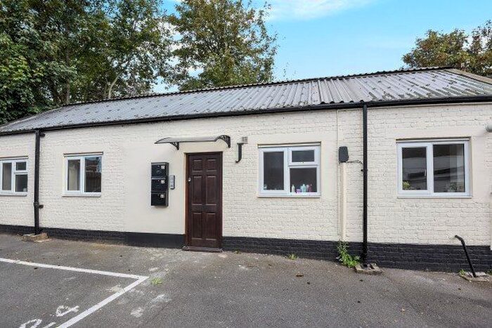 Studio To Rent In - Homesdale Road, Bromley, BR1