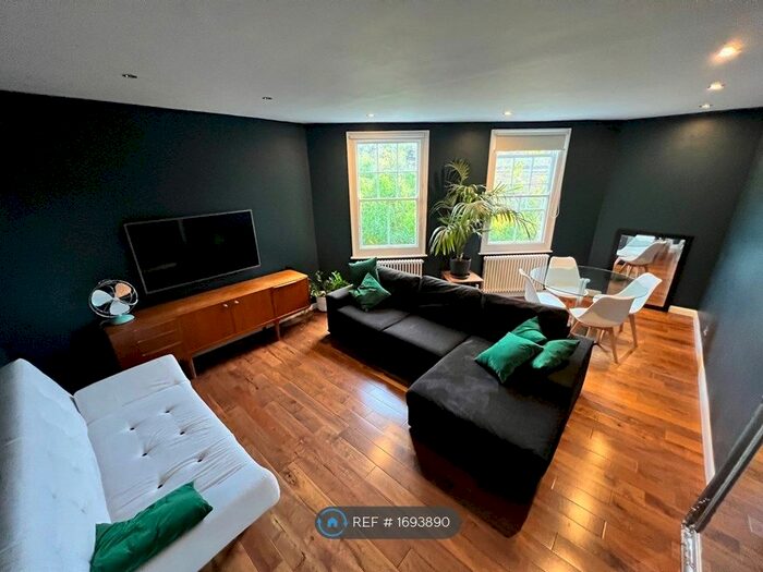 2 Bedroom Flat To Rent In Renfrew Road, London, SE11