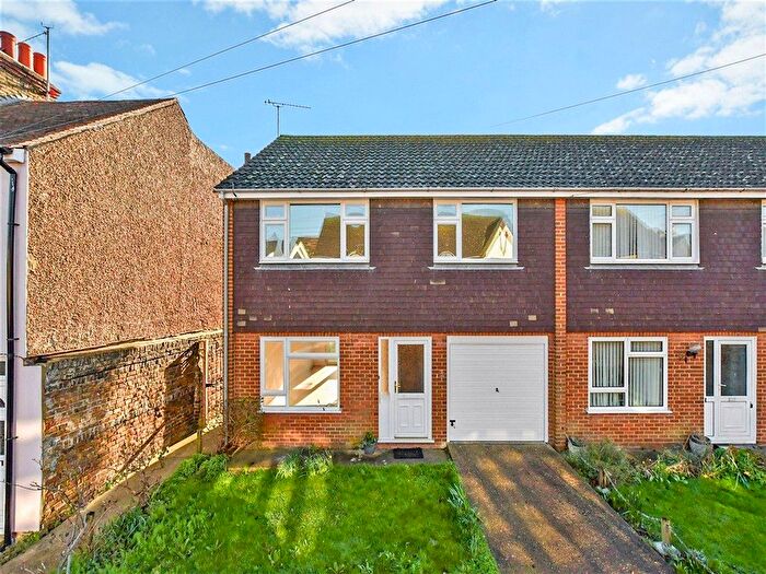 3 Bedroom End Terrace House For Sale In Livingstone Road, St. Peters, Broadstairs, Kent, CT10