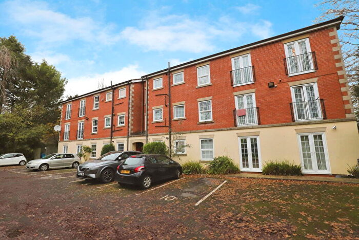 2 Bedroom Apartment To Rent In Bromwich Steet, Bolton, BL2